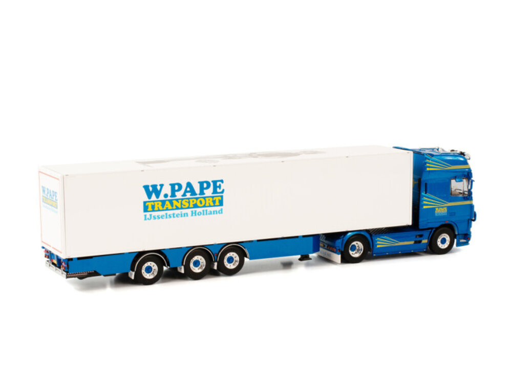 WSI WSI DAF 105XF Super Space Cab met 3-as box oplegger W. PAPE Transport