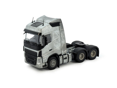 Tekno Tekno Volvo FH05 Globetrotter 6x4 tractor kit