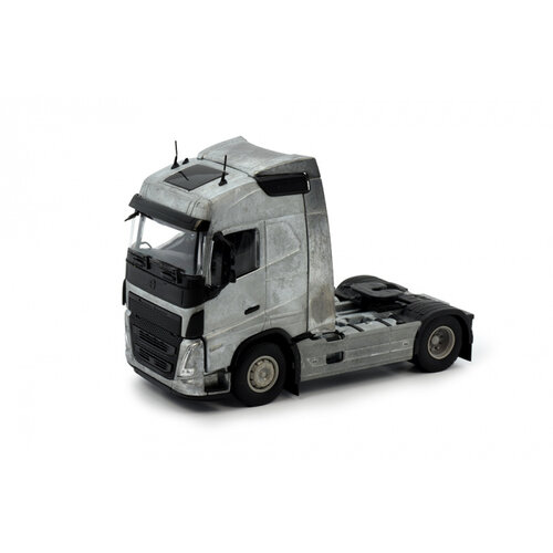 Tekno Tekno Volvo FH05 Globetrotter 4x2 tractor kit (zonder toplampen)