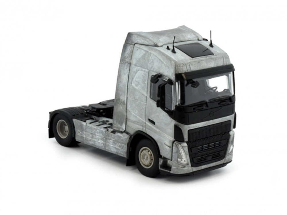 Tekno Tekno Volvo FH05 Globetrotter 4x2 tractor kit (without roof spot lights)