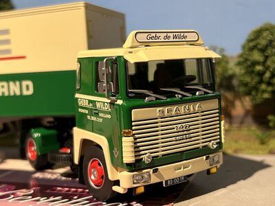 Tekno Tekno Scania 140 with 2-axle classic trailer de Wilde