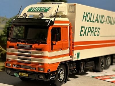 Tekno Tekno Scania 143M-420 streamline rigid truck with 2-axle trailer LIEVAART "Holland-Italia Expres"