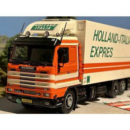 Tekno Tekno Scania 143M-420 streamline motorwagen met 2-assige wipkar LIEVAART "Holland-Italia Expres"