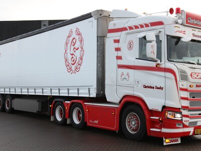 Tekno Tekno Scania Next Gen S-serie 6x2 met schuifzeilentrailer CHRISTIAN SAABY