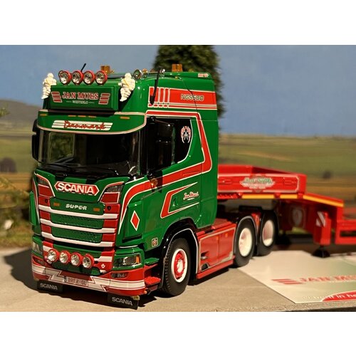Tekno Tekno Scania Next Gen S580 6x2 with 3-axle lowbed trailer Jan Mues