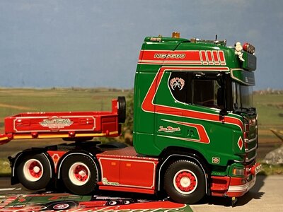 Tekno Tekno Scania Next Gen S580 6x2 met 3-assige dieplader Jan Mues