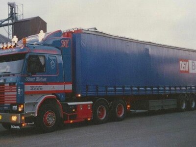 Tekno Tekno Scania 143 6x4 met 3-as schuifzeilen oplegger KNUD NIELSEN