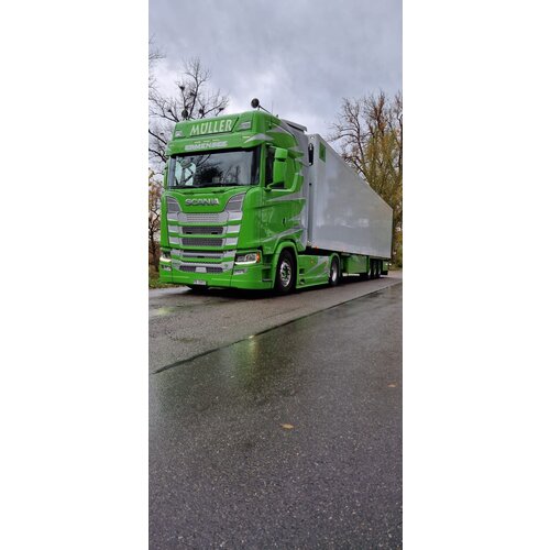 Tekno Tekno Scania Next Gen Highline met 3-assige koeltrailer MULLER "ITALIAN STYLE"