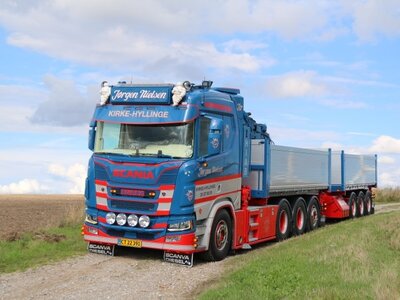 Tekno Tekno Scania Next Gen P-serie haakarm met kraan en lage afzetcontainer JORGEN NIELSEN