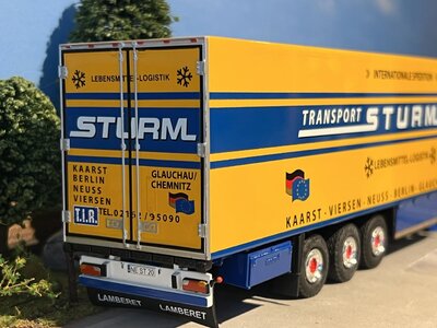 Tekno Tekno Scania R500 4x2  with 3-axle reefer trailer STURM