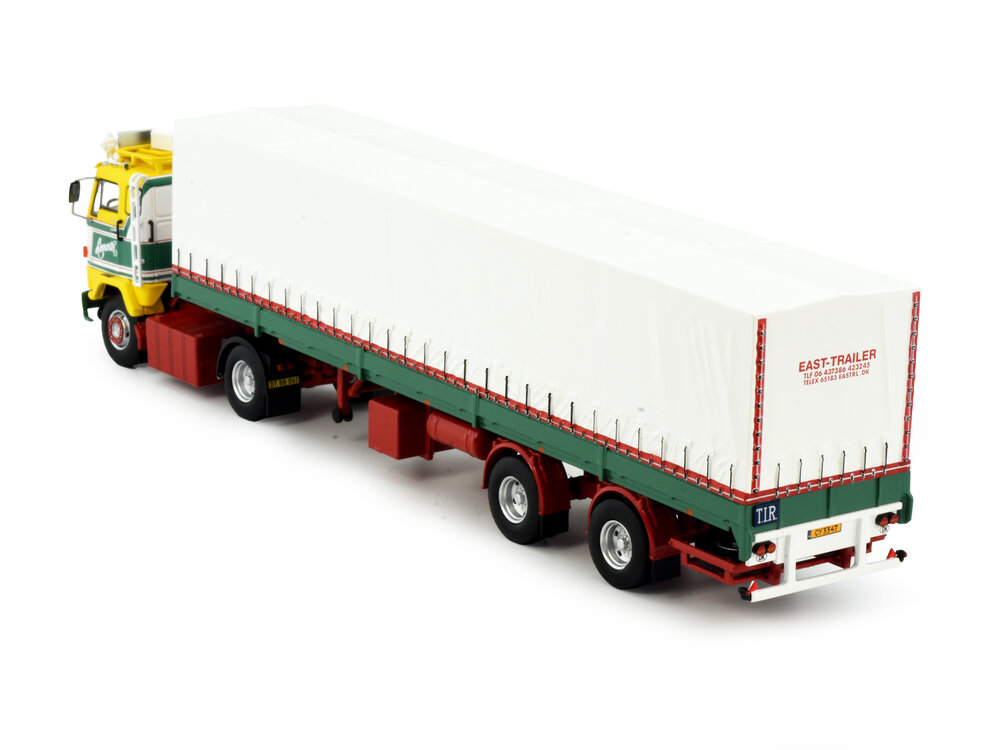 Tekno Tekno Volvo F89 met klassieke zwanenhals huiftrailer Vebe Trans - Lennarth