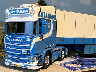 Tekno Tekno Scania Next Gen R-serie Highline with Ekeri reefer trailer KEES IN'T VEEN