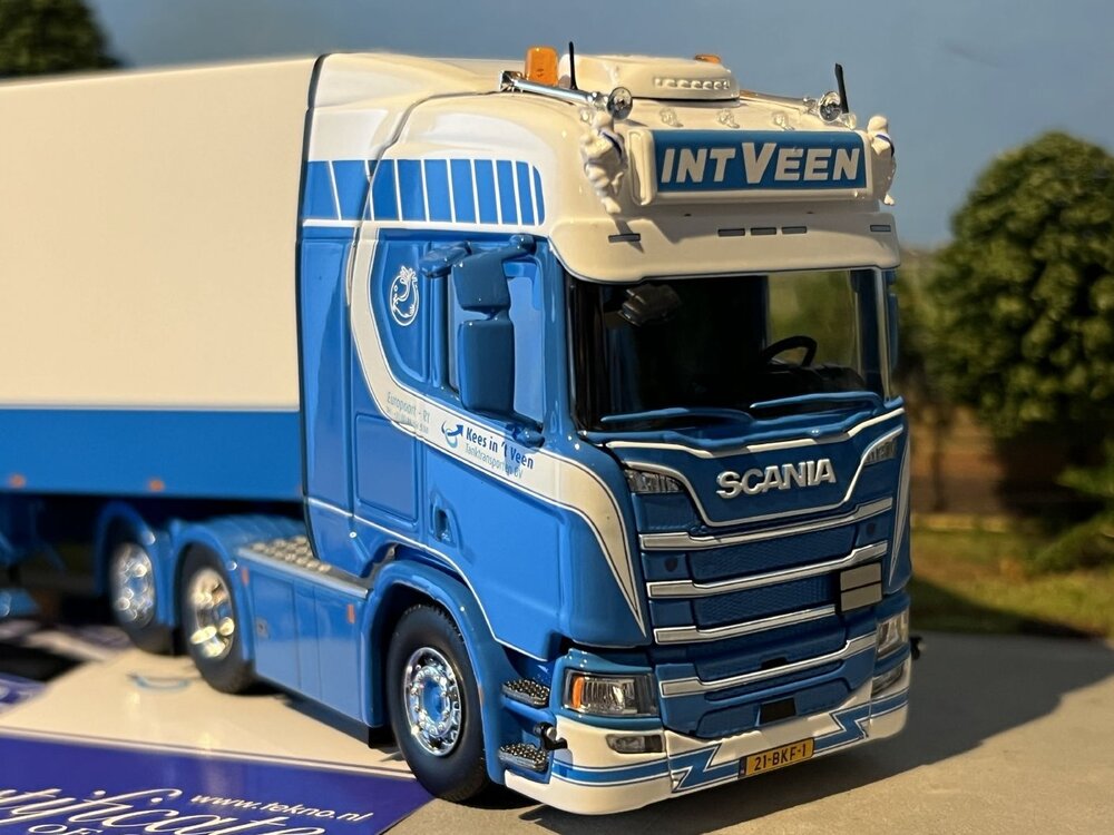 Tekno Tekno Scania Next Gen R-serie Highline with Ekeri reefer trailer KEES IN'T VEEN