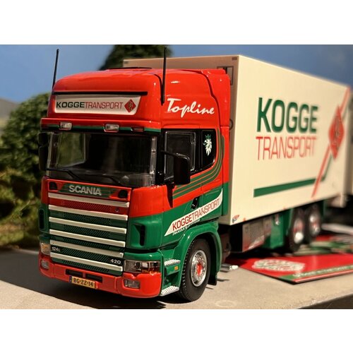 Tekno Tekno Scania 124 topline motorwagen met 2-assige schamelaanhanger KOGGE Transport