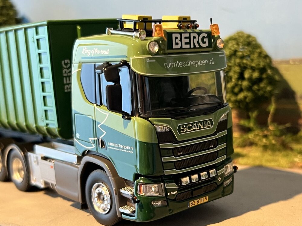 Tekno Tekno Scania Next Gen R530-V8 motorwagen haakarm met aanhanger BERG