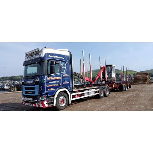 Tekno Tekno Scania Next Gen R650 with 3-axle wood trailer MC FADYENS