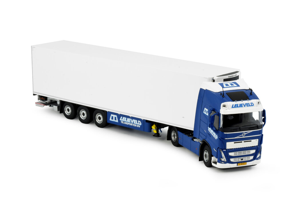 Tekno Tekno Volvo FH5 Globetrotter 4x2 with 3-axle reefer trailer LELIEVELD