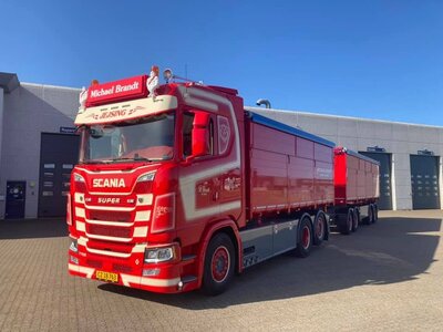 Tekno Tekno Scania Next Gen 770S-V8 rigid truck with 4-axle trailer MICHAEL BRANDT