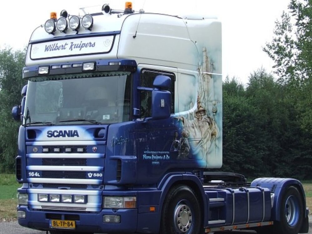 WSI WSI "EXCLUSIEF" Scania 4-serie Topline 4x2 met 3-as container oplegger + 40ft. koelcontainer WILBERT KUIPERS