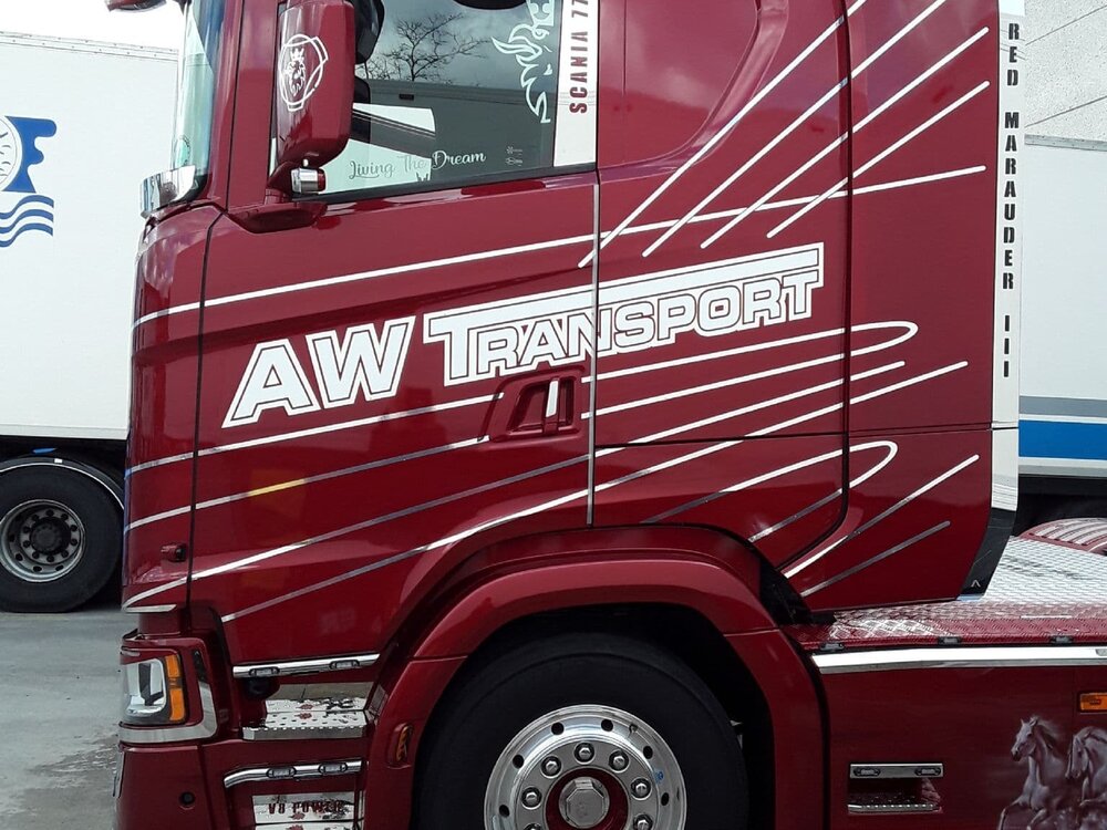 WSI WSI Scania S770 6x2 met 3-as koeloplegger AW TRANSPORT JEDBURGH SCOTLAND