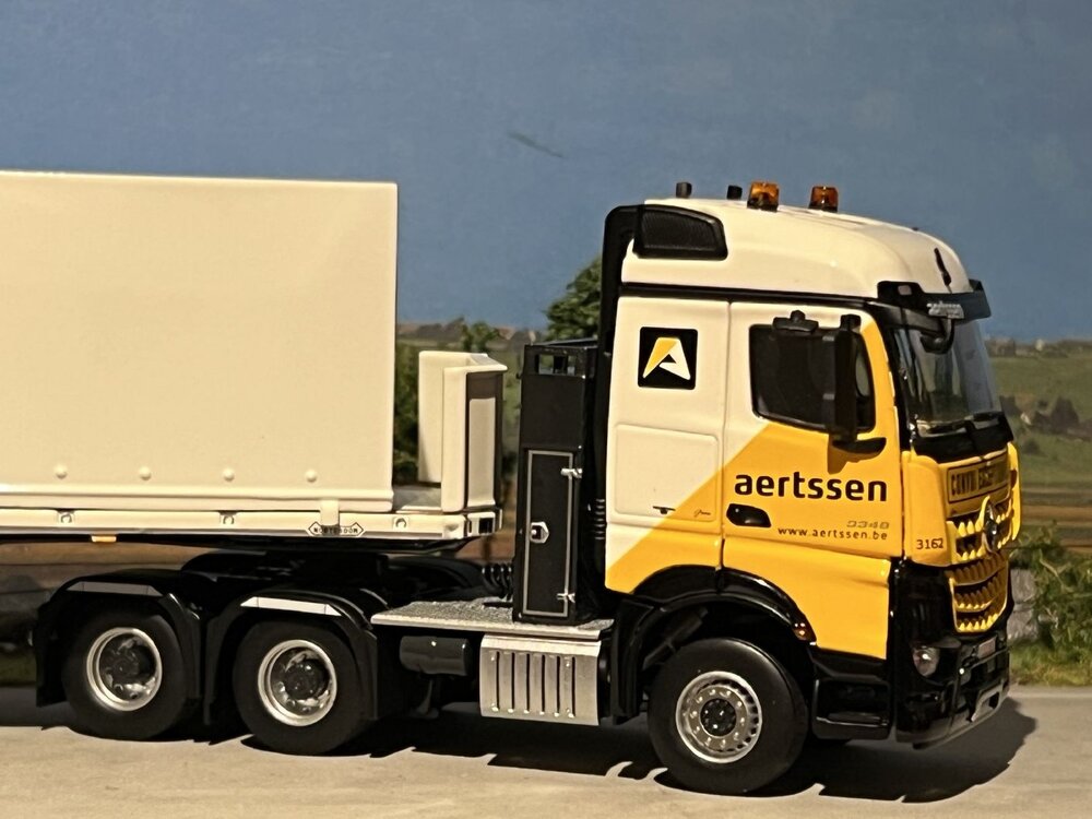 IMC IMC Mercedes Arocs streamspace 6x4 with Nooteboom 6-axle ballast trailer + 10ft. cont. AERTSSEN