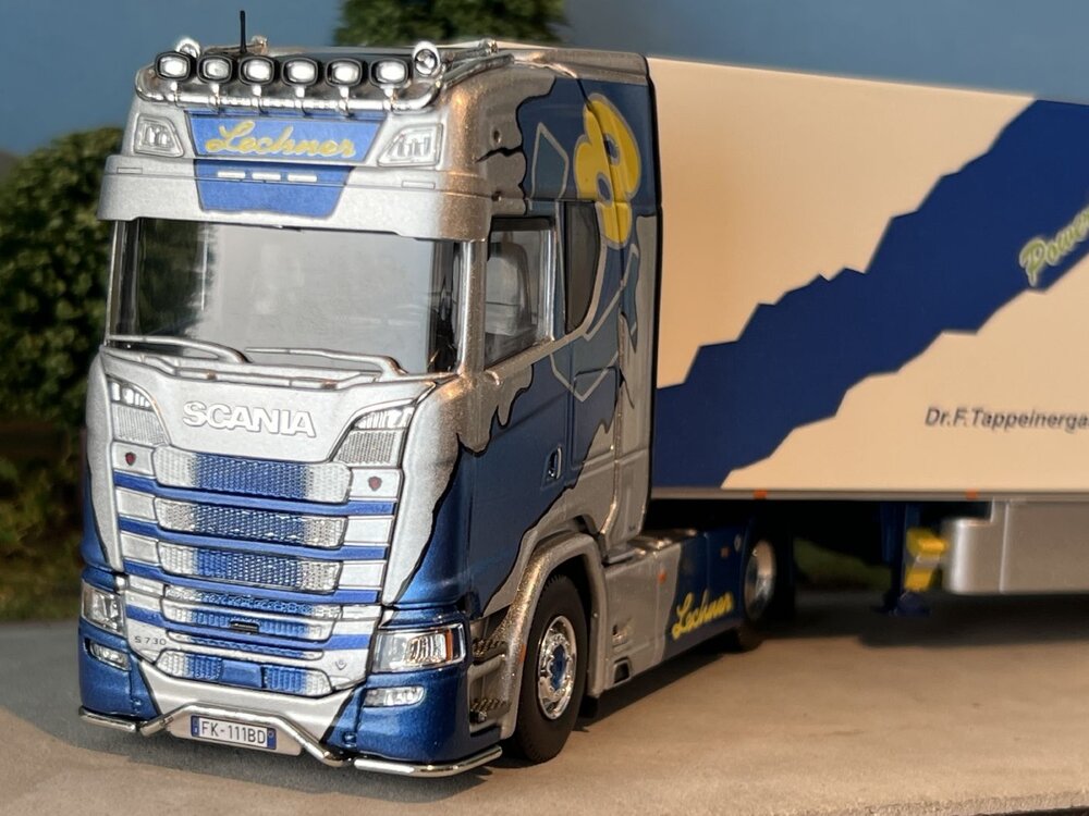 Tekno Tekno Scania Next Gen S730 Highline 4x2 with 3-axle reefer trailer LECHNER