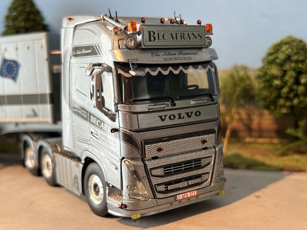 WSI WSI Volvo FH5 Glob. XL 6x2 + 3-axle volume tipper trailer BECATRANS BV