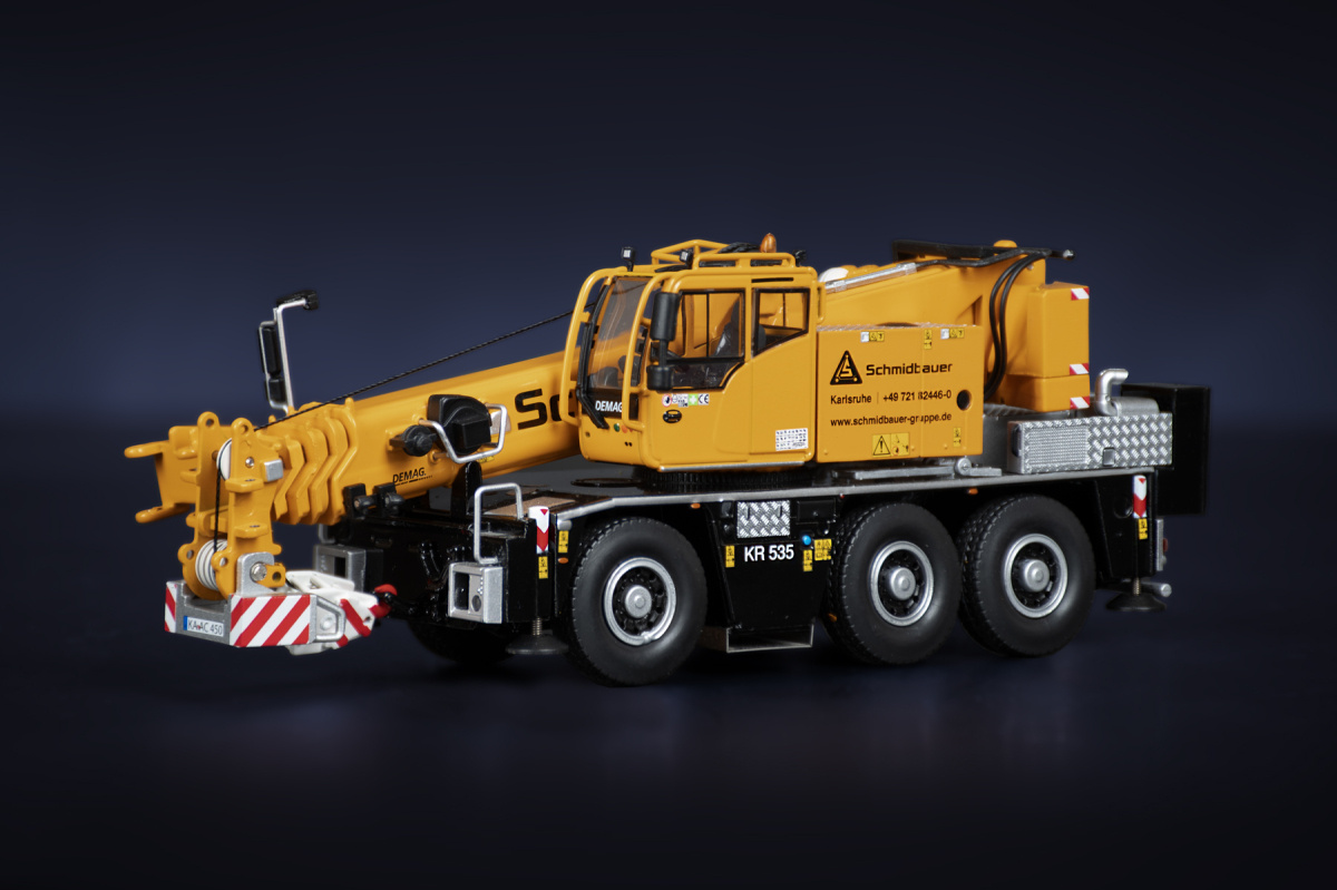 IMC Tadano AC 3.045-1 city crane Schmidbauer - Miniatuurshop.com IMC Tadano AC 3.045-1 city crane Schmidbauer - Miniatuurshop.com
