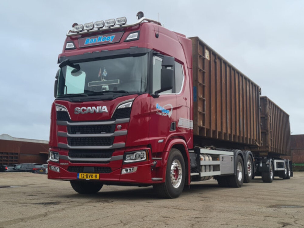 Tekno Tekno Scania Next Gen R-serie combi with containers BAS KOOY