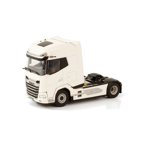 WSI WSI DAF XG+ 4x2 White Line