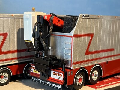 Tekno Tekno Volvo FH04 Globetrotter rigid truck with trailer + zamac opentop containers G&J van Leeuwen