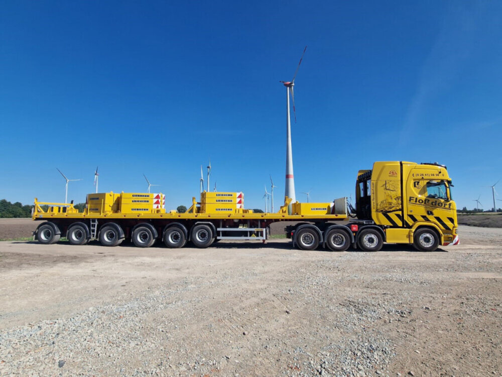 WSI WSI Scania S Highline 8x4 with 6-axle  ballast trailer + 10 ft container  FLOßDORF