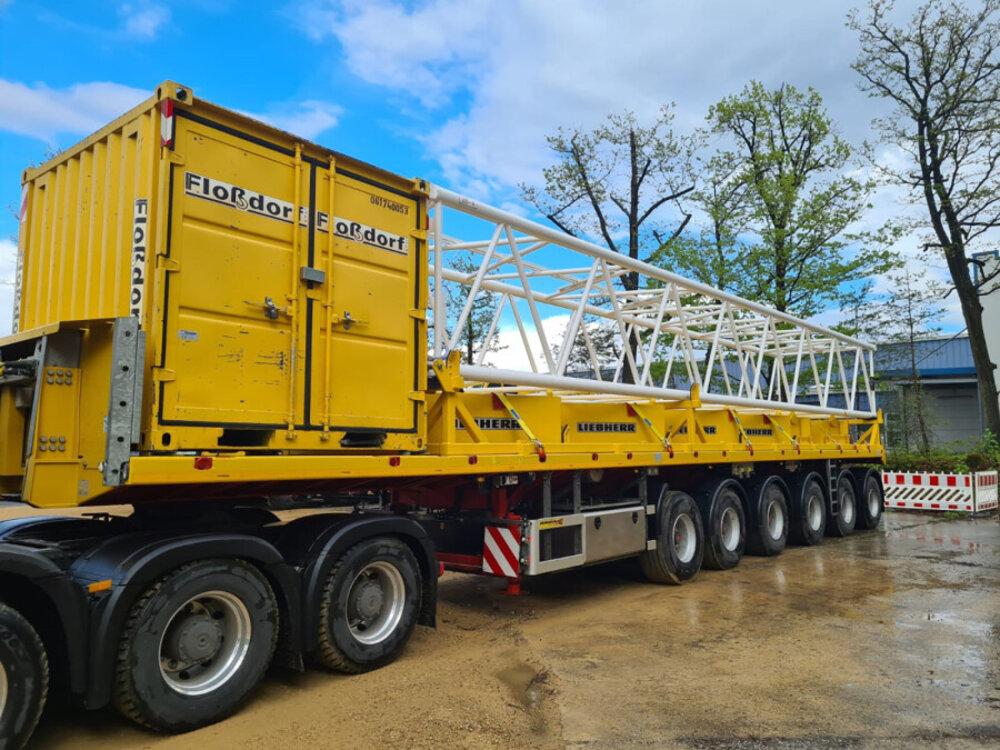 WSI WSI Scania S Highline 8x4 with 6-axle  ballast trailer + 10 ft container  FLOßDORF