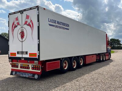 Tekno Tekno Scania Next Gen S-serie Highline with 3-axle reefer trailer  LASSE MATHIESEN