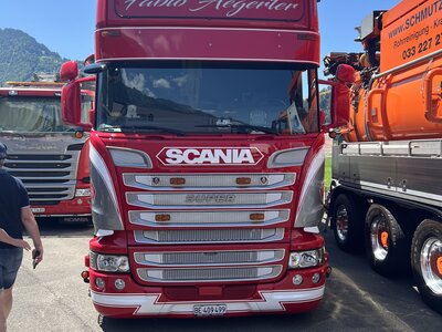 Tekno Tekno Scania R-Streamline Topline met 3-assige koeloplegger FABIO AEGERTER