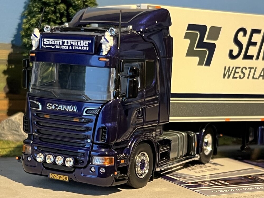 Tekno Tekno Scania R500-V8 Highline 4x2 met 3-assige koeloplegger SEMTRADE