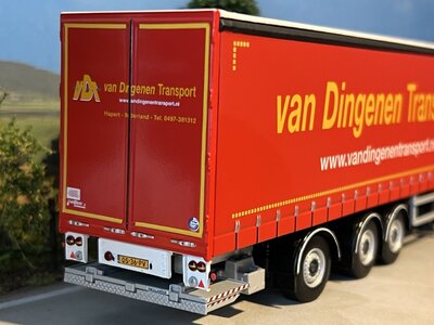 WSI WSI DAF XG 4x2 met 3-as schuifzeilen oplegger  VAN DINGEN TRANSPORT