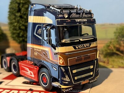 感謝の声続々！ Globetrotter FH5 Volvo WSI XL JESPER & ALLAN axle Tag 6x2 建設車両、作業車