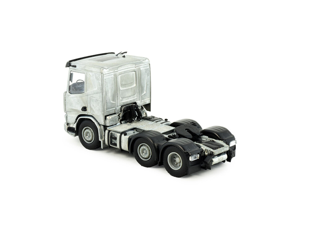 Tekno Tekno DAF XD low cab twinsteer tractor kit