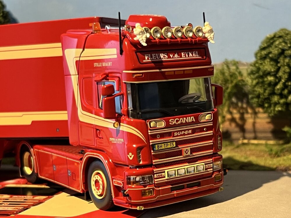 Tekno Tekno Scania 4-serie Topline with 2-axle flowers trailer Fleurs vd Eijkel