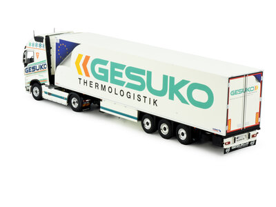 Tekno Tekno Volvo FH05 Globetrotter XL with 3-axle reefer trailer GESUKO