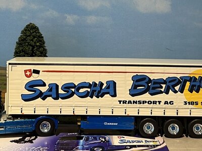 Tekno Tekno Volvo FH05 Globetrotter XL 4x2 met -as schuifzeilentrailer SASCHA BERTHOLD