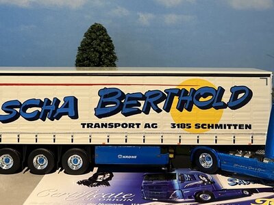 Tekno Tekno Volvo FH05 Globetrotter XL 4x2 met -as schuifzeilentrailer SASCHA BERTHOLD