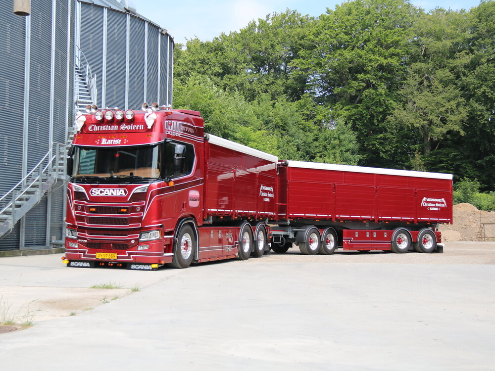 Tekno Tekno Scania Next Gen R770 motorwagen met resin bakopbouw CHRISTIAN SOLEEN