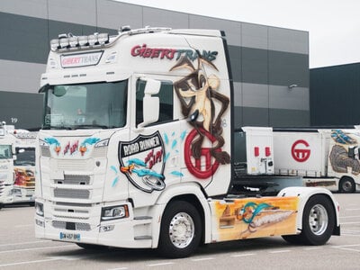 WSI WSI Scania S Highline 4x2 GIBERTTRANS "Road runner"