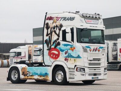 WSI WSI Scania S Highline 4x2 GIBERTTRANS "Road runner"