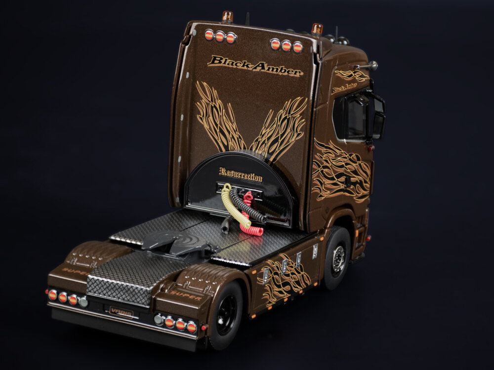 IMC IMC Scania S High roof 6x4 demo truck "the black amber"