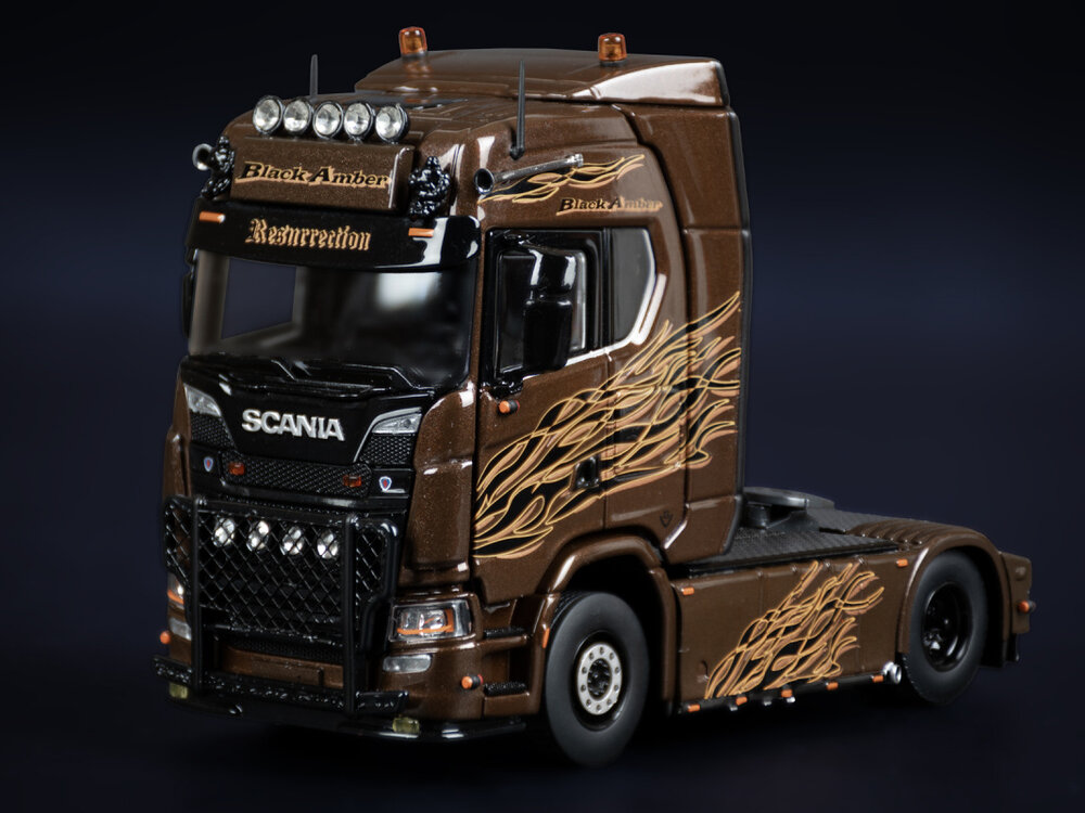 IMC IMC Scania S High roof 6x4 demo truck "the black amber"