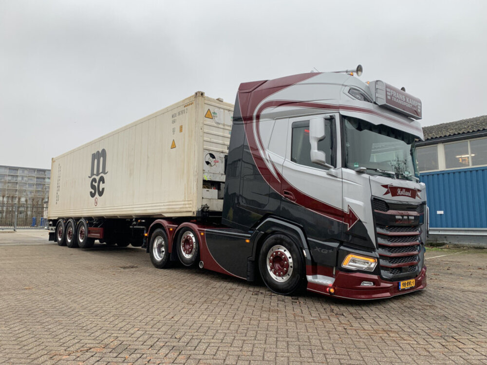 WSI WSI DAF XG+ 6x2 with 3-axle flex container trailer + 40ft container FRANS KAMP TRANSPORT