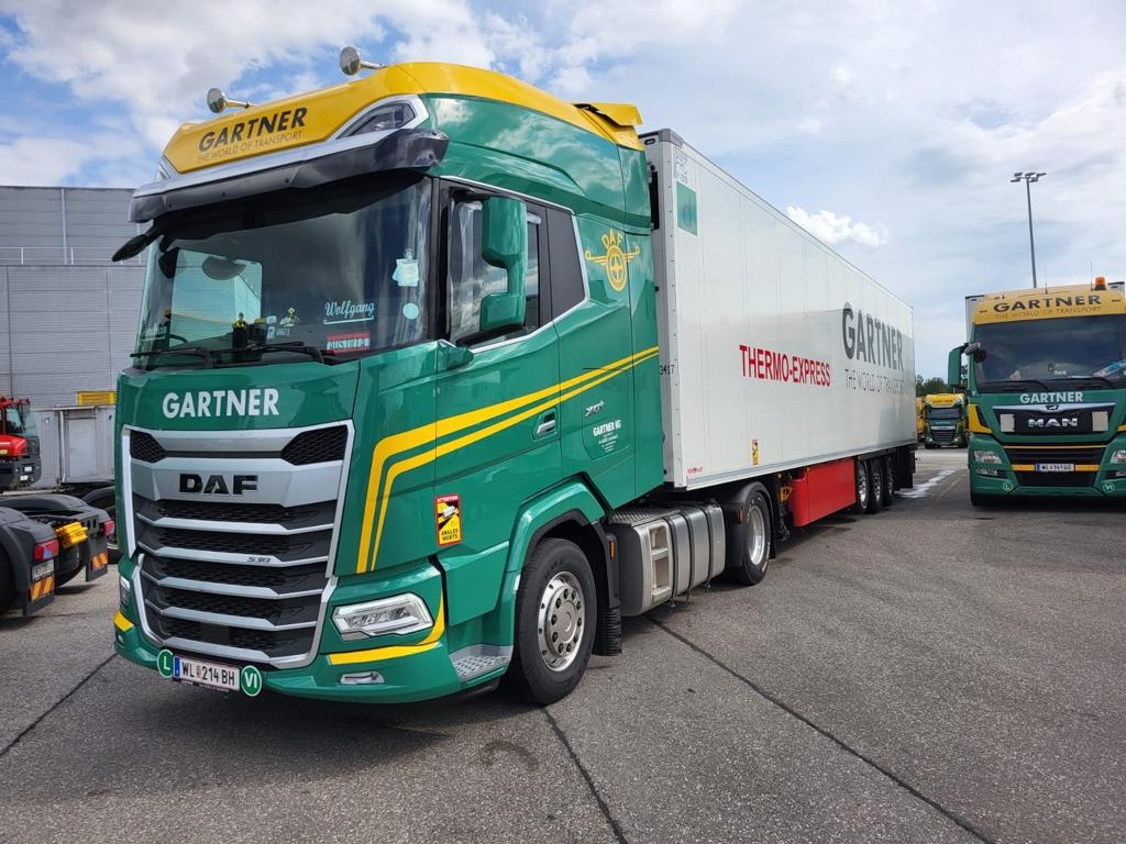 Tekno DAF XG+ with 3axle reefer trailer GARTNER